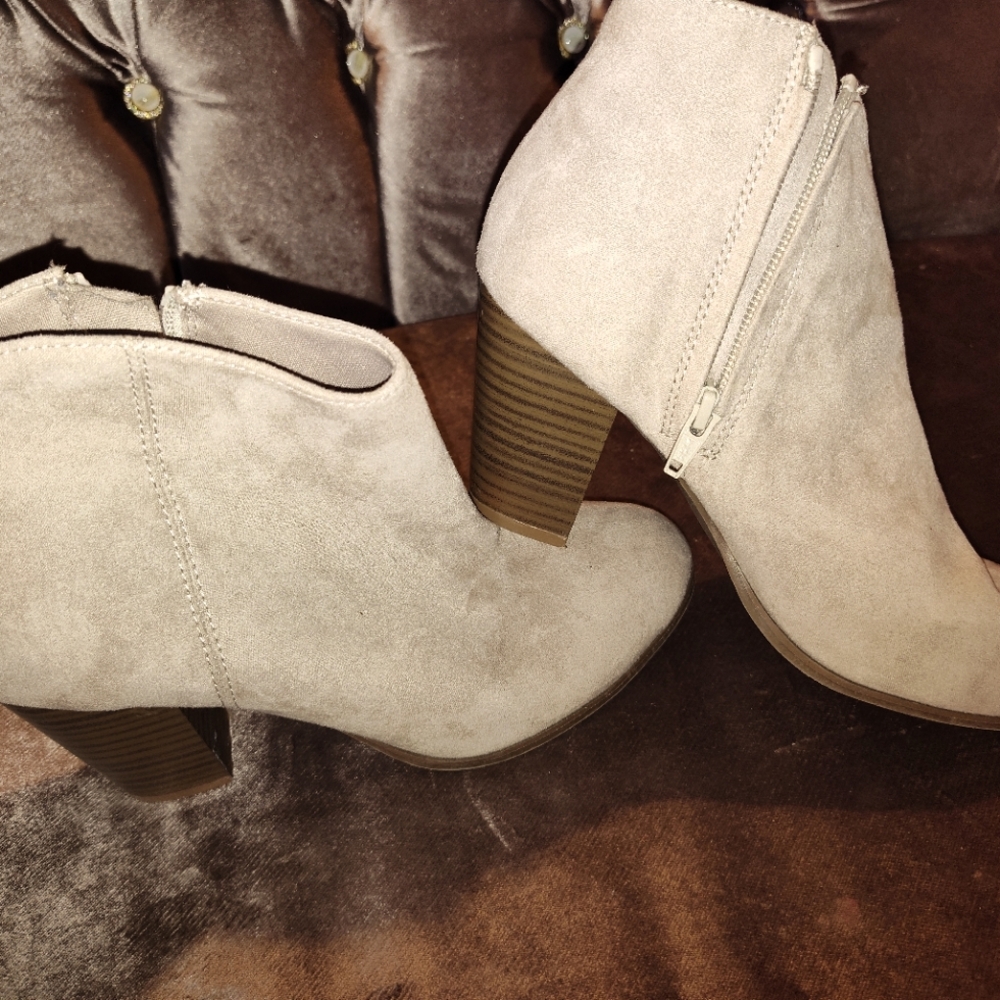 Old navy heeled boots